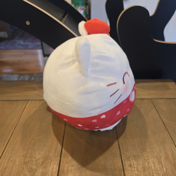 Hello Kitty Reversible Plush - Picture 4 of 8